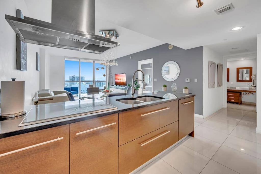 Luxury 1Br Condo W Icon Brickell-Freespa Miami Luaran gambar